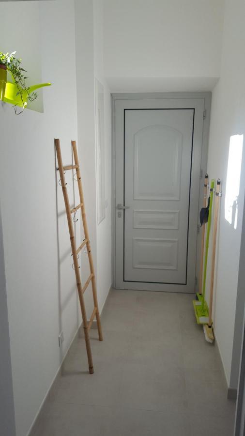 Superbe 2 Pieces Neuf A 100m De La *